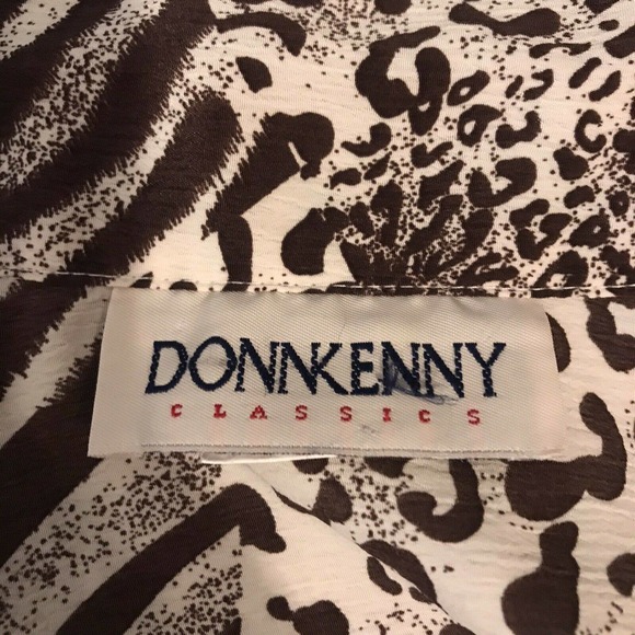 DonnKenny Classics Woman's Vintage Animal Print Button Down Blouse - Picture 7 of 7